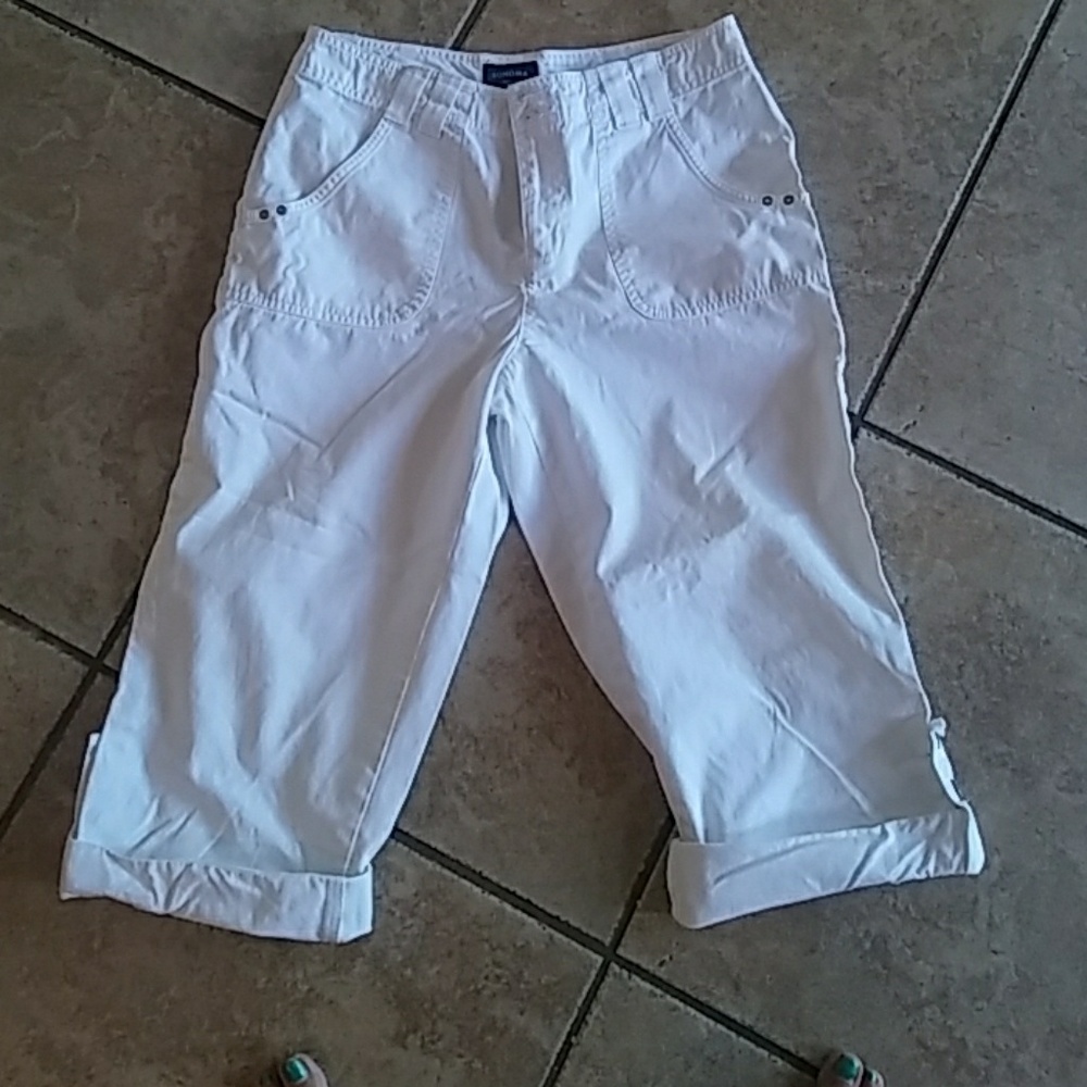 White size 12 Capri's